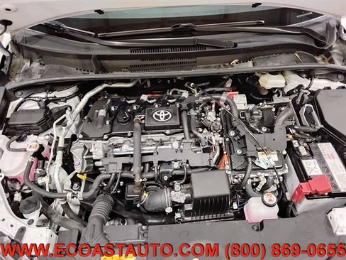 Used 2025 Toyota Corolla LE FWD image 9