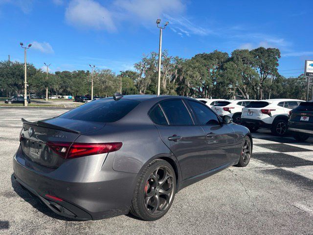 Used 2019 Alfa Romeo Giulia w/ Quick Order Package 22K Sport RWD image 5