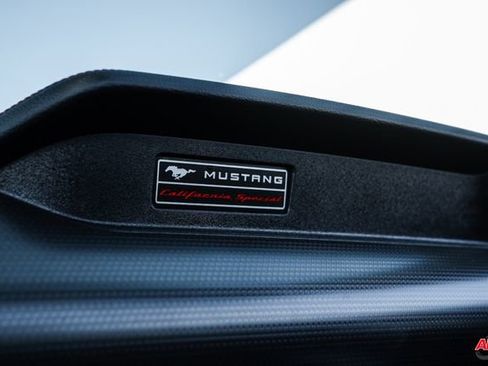 Used 2019 Ford Mustang GT Premium w/ Equipment Group 401A image 23