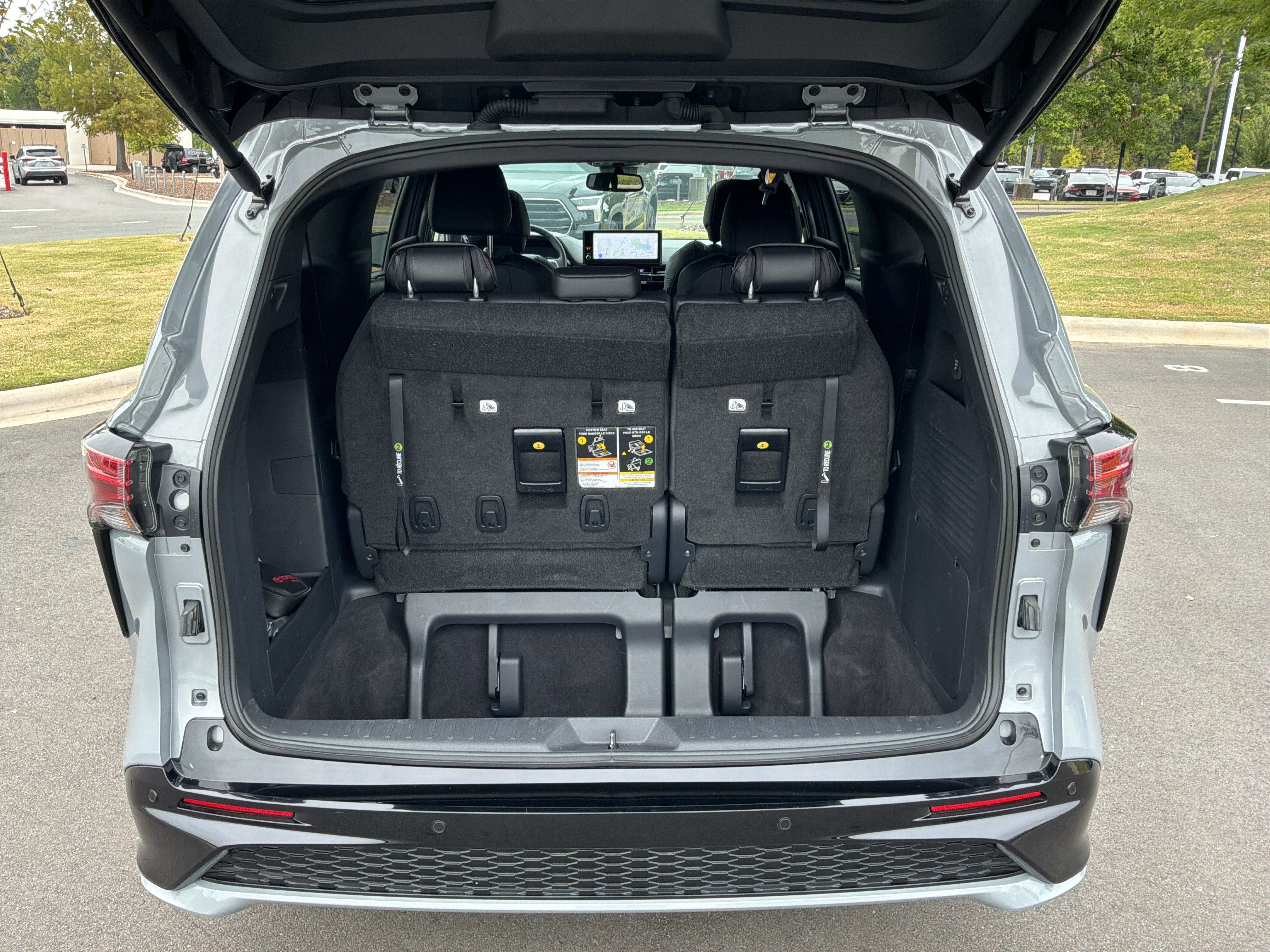 Used 2026 Toyota Sienna XSE FWD image 33