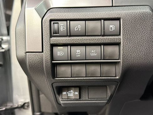 Used 2025 Toyota Tacoma TRD Off-Road image 29