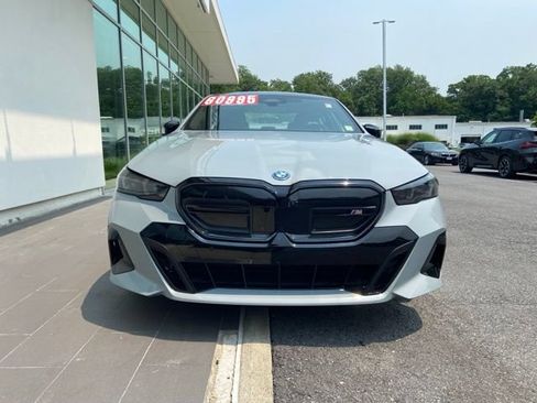 Used 2024 BMW i5 M60 w/ Premium Package AWD/4WD image 4