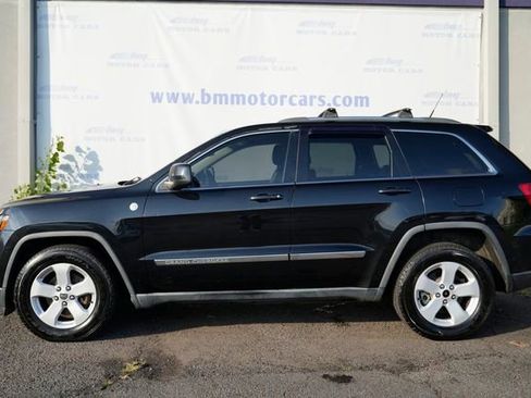 Used 2011 Jeep Grand Cherokee Laredo image 8