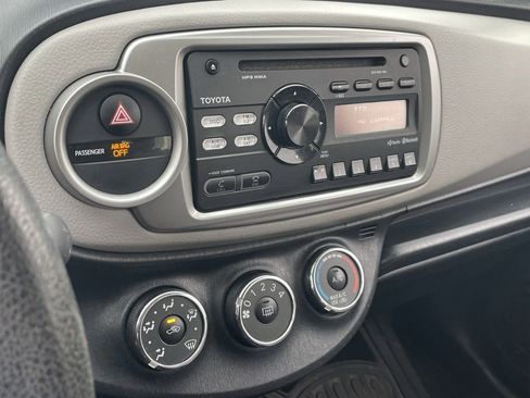 Used 2013 Toyota Yaris LE image 6
