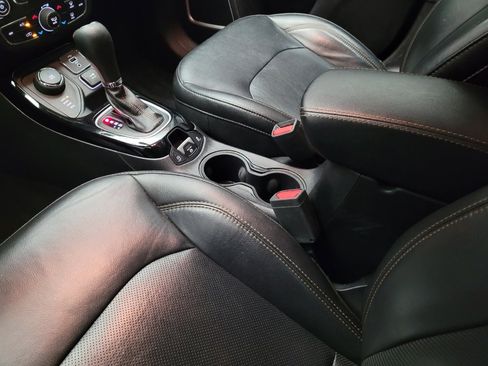 Used 2019 Jeep Compass Limited image 26