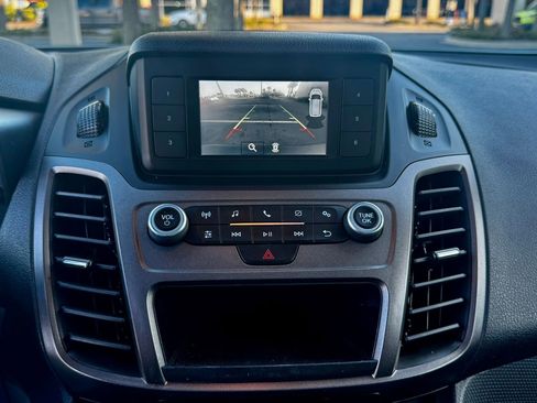 Used 2022 Ford Transit Connect XL image 24