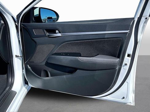 Used 2020 Hyundai Elantra Value Edition w/ Cargo Package (C1) image 18