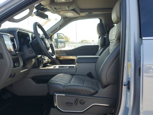 New 2026 Ford F450 Platinum w/ Platinum Plus Package image 18