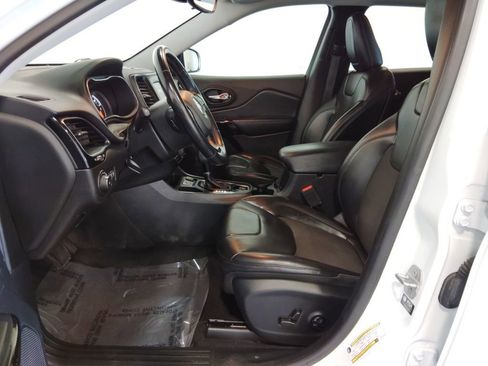 Used 2021 Jeep Cherokee Latitude Plus image 32