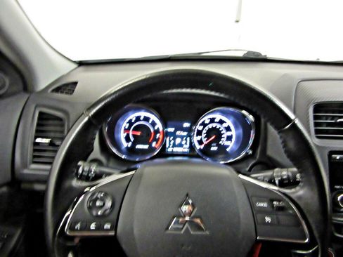 Used 2016 Mitsubishi Outlander Sport ES image 17