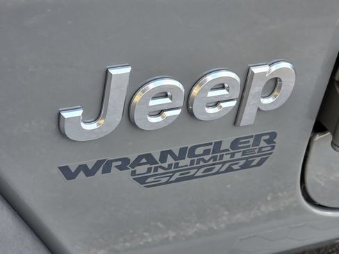 Used 2020 Jeep Wrangler Unlimited Sport S AWD/4WD image 29
