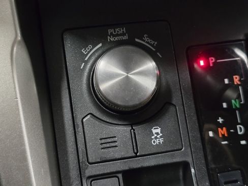 Used 2018 Lexus NX 300 FWD image 8