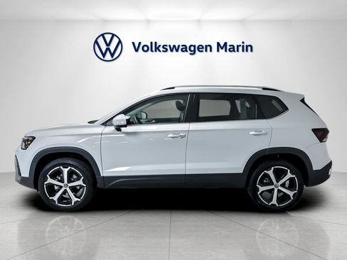 New 2026 Volkswagen Taos SEL image 2
