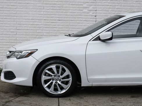 Used 2017 Acura ILX image 9