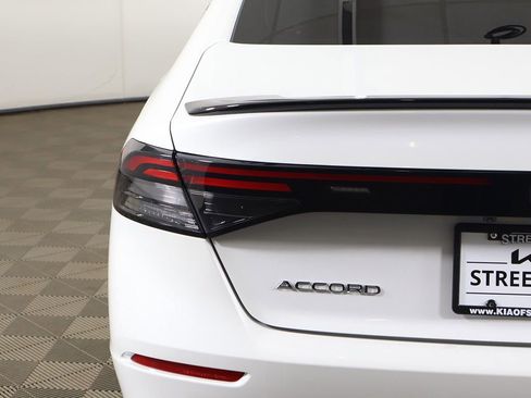 Used 2023 Honda Accord Sport image 12