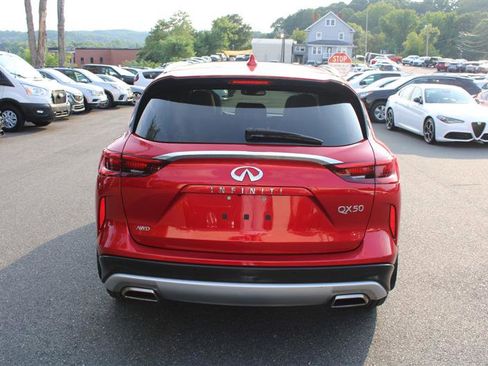 Used 2022 INFINITI QX50 Sensory image 7