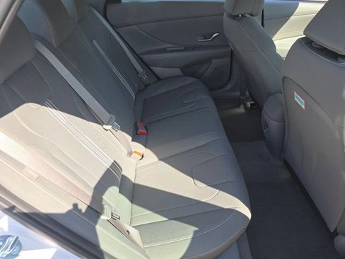 Used 2025 Hyundai Elantra Sport FWD image 25
