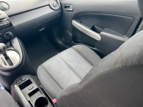 Used 2011 MAZDA MAZDA2 Sport FWD image 13