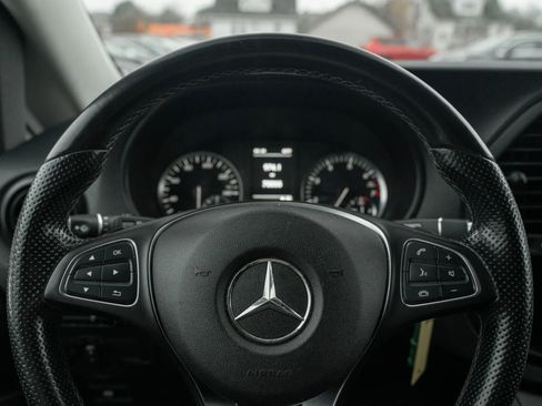 Used 2017 Mercedes-Benz Metris Van 4D image 15