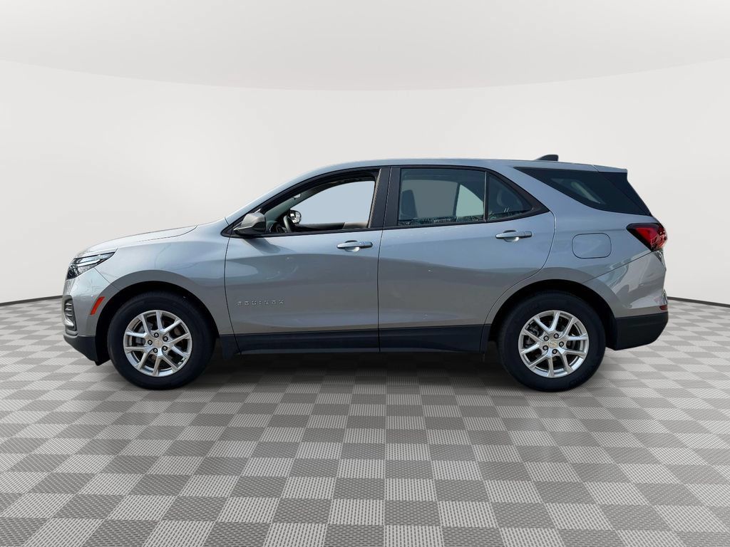 Used 2024 Chevrolet Equinox LS FWD image 5