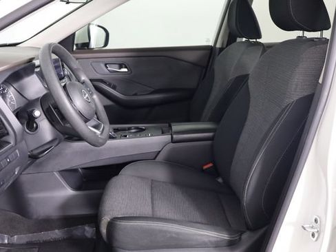 Used 2023 Nissan Rogue SV FWD image 14