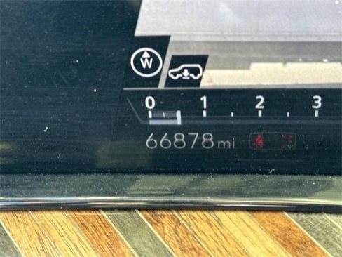 Used 2021 Cadillac Escalade Sport Platinum w/ LPO, ONYX Package image 33