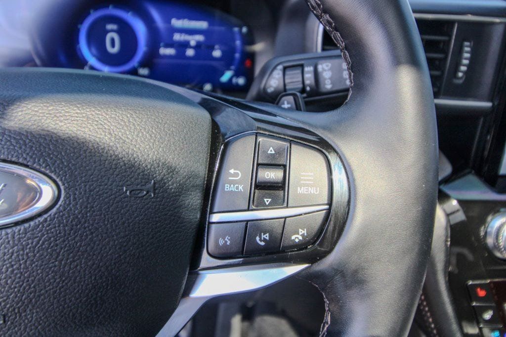 Used 2021 Ford Explorer Platinum w/ Equipment Group 601A AWD/4WD image 24