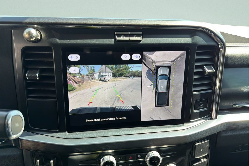 Used 2025 Ford F350 Lariat AWD/4WD image 23