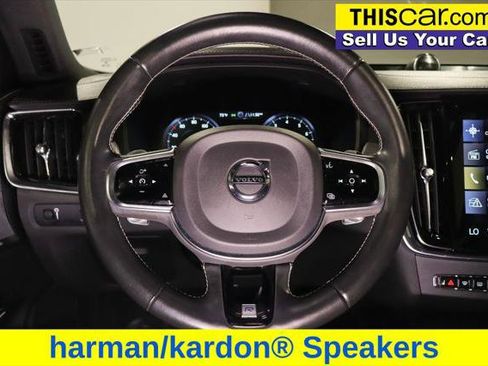 Used 2020 Volvo S90 T6 R-Design image 11