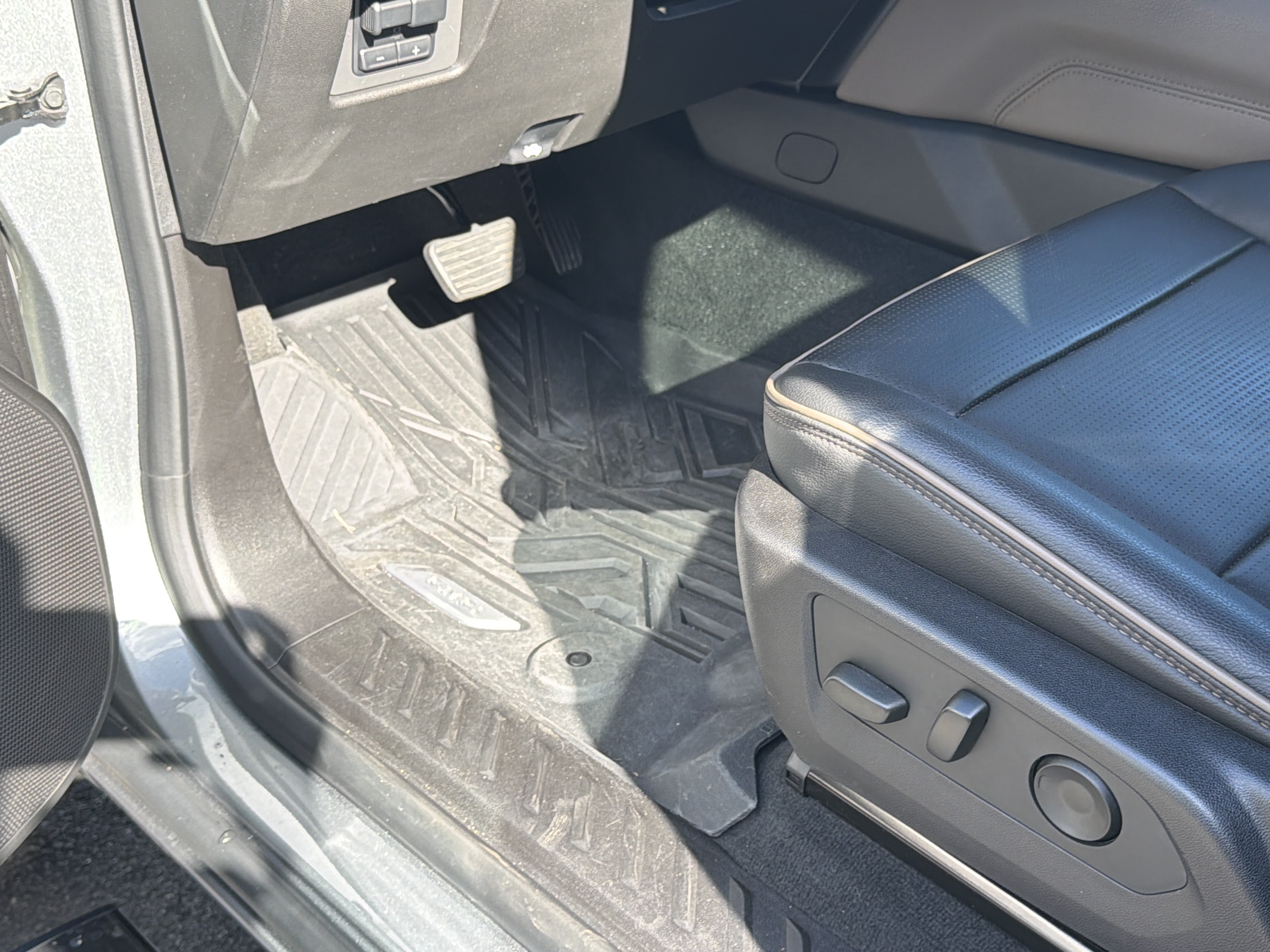 Used 2023 GMC Canyon Denali AWD/4WD image 17