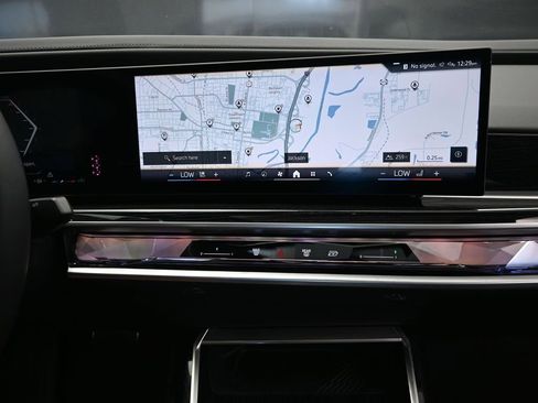 Certified 2025 BMW 740i RWD image 28