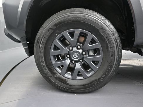 Used 2023 Toyota Tacoma SR5 w/ Technology Package RWD image 11