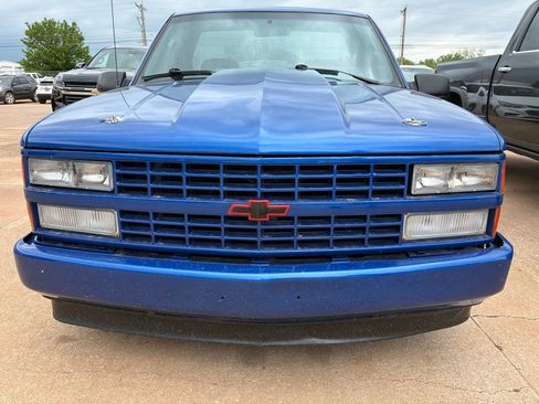 Used 1990 Chevrolet Silverado 1500 2WD Regular Cab image 2