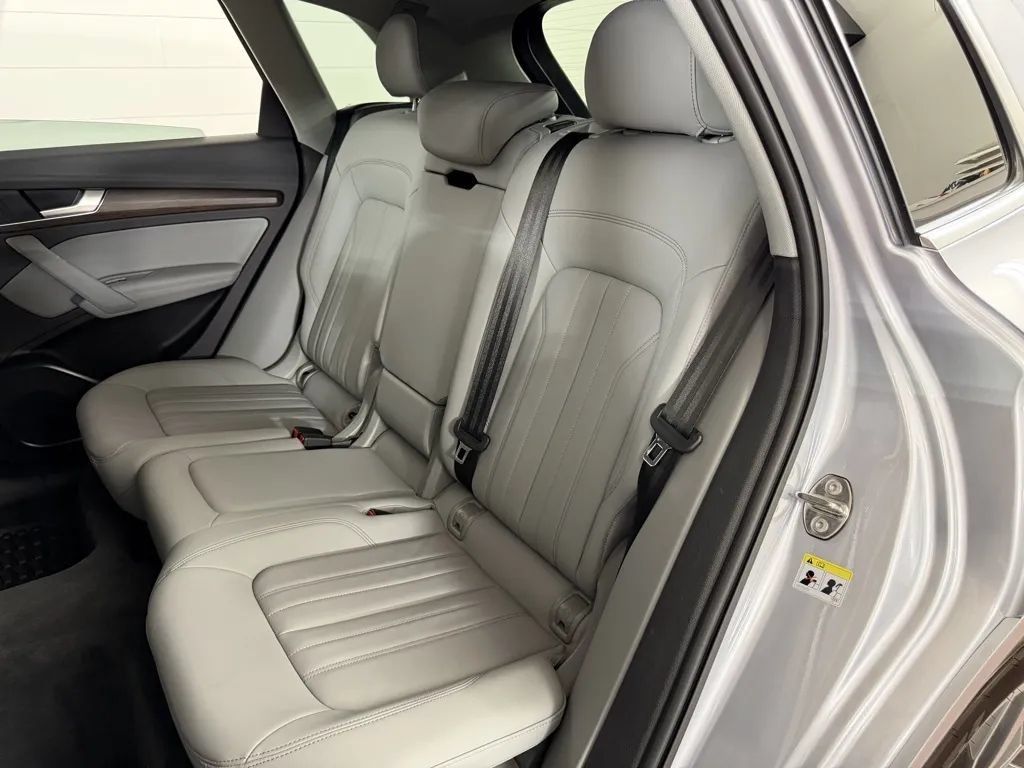 Used 2022 Audi Q5 2.0T Premium Plus AWD/4WD image 33