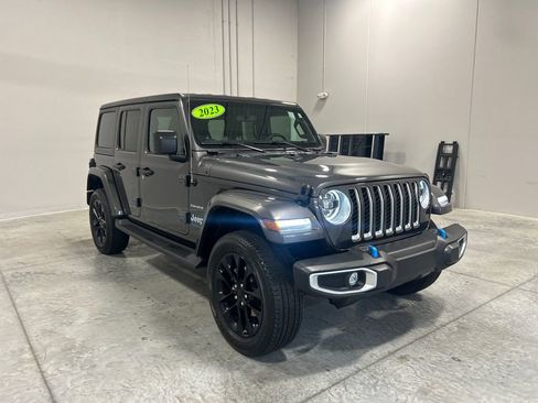 Used 2023 Jeep Wrangler Unlimited Sahara w/ Cold Weather Group image 4