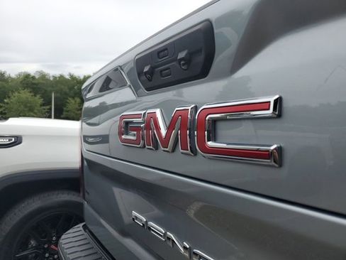 Used 2024 GMC Sierra 3500 Denali w/ Denali Reserve Package AWD/4WD image 6