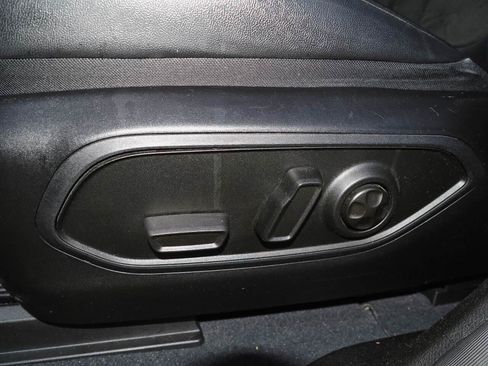 Used 2023 Jeep Grand Cherokee Altitude AWD/4WD image 33
