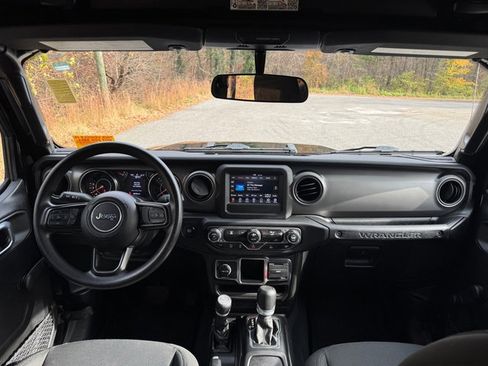 Used 2022 Jeep Wrangler Unlimited Sport image 10