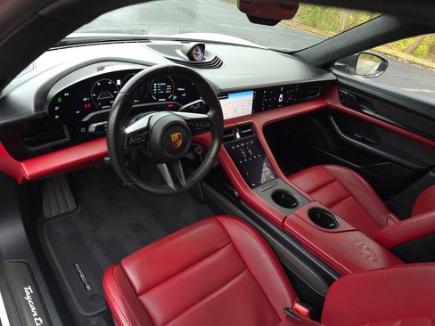 Used 2020 Porsche Taycan Turbo image 2