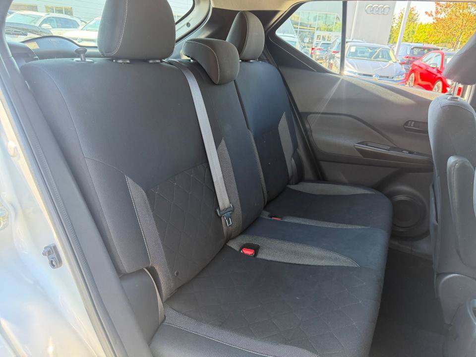 Used 2018 Nissan Kicks S FWD image 33