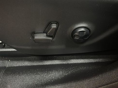 Certified 2021 Jeep Cherokee Latitude Lux 80th Anniv w/ Quick Order Package 26U 80TH image 17