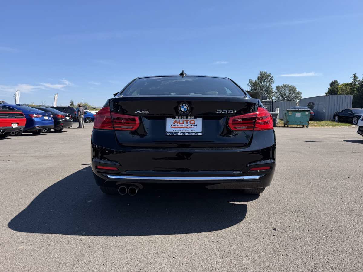 Used 2017 BMW 330i xDrive Sedan AWD/4WD image 7
