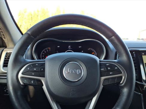 Used 2021 Jeep Grand Cherokee Limited image 25