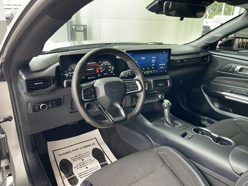 Certified 2024 Ford Mustang Coupe RWD image 11
