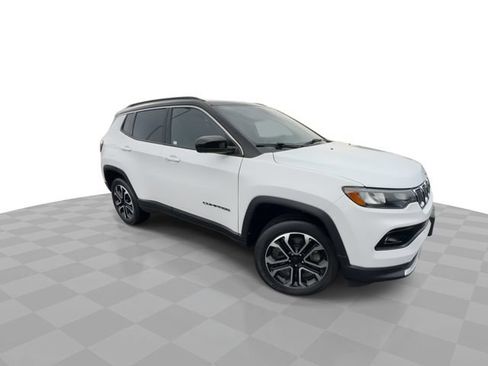 Used 2023 Jeep Compass Limited w/ Sun and Sound Group AWD/4WD image 2
