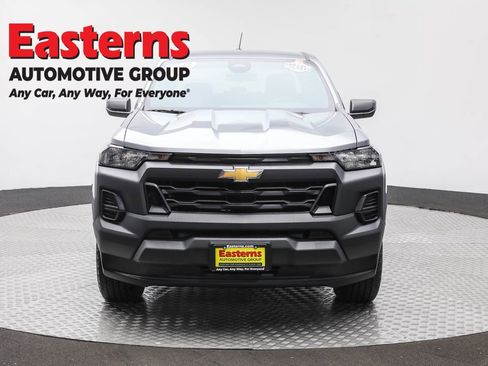 Used 2023 Chevrolet Colorado W/T image 2