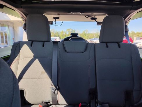 New 2025 Jeep Wrangler Unlimited Rubicon w/ Convenience Group image 27