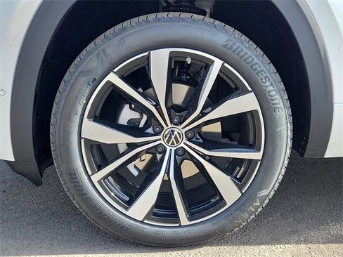 New 2026 Volkswagen Atlas SEL Premium R-Line image 10