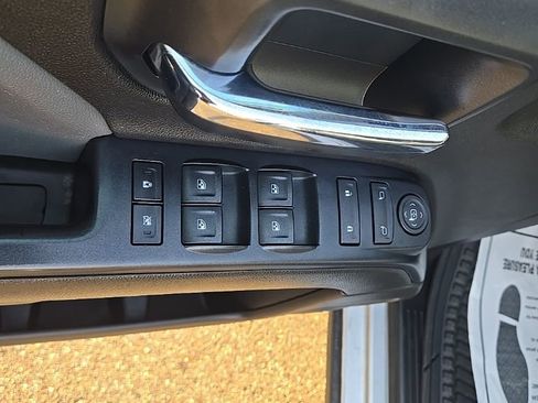 Used 2017 Chevrolet Silverado 1500 Custom w/ Custom Convenience Package image 11