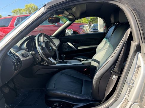 Used 2003 BMW Z4 2.5i RWD image 9